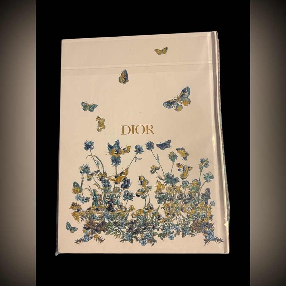 NEW in Bag Christian Dior Decorative Lined VIP Notebook w/ Green CD Band 9x6.75” - Picture 3 of 10